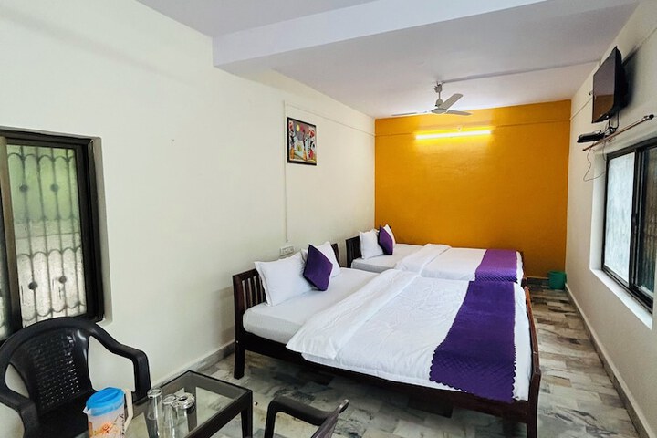 Room 2 of 9