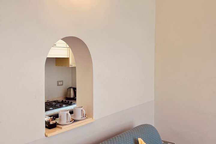 Room 16 of 190