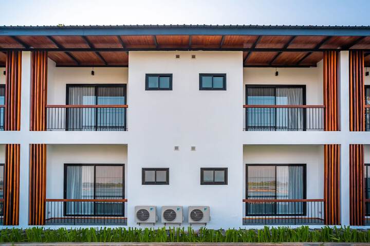 Hotel 58 of 86