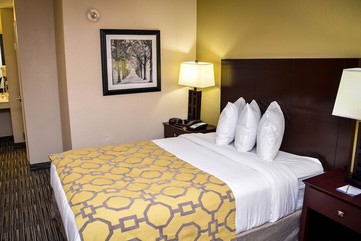 2 Double Beds (4 of 18)