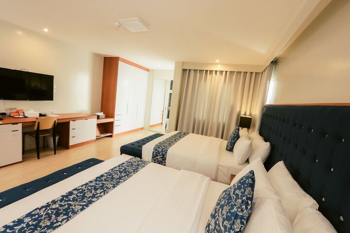 Room 11 of 39