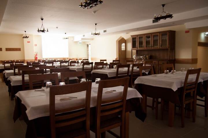 Dining 49 of 78