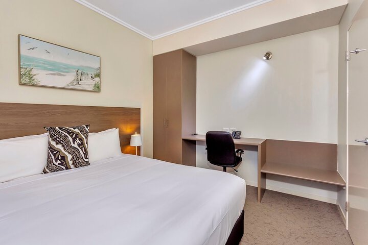 Room 6 of 44