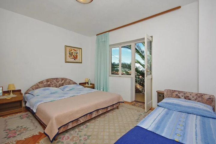 Room 6 of 21