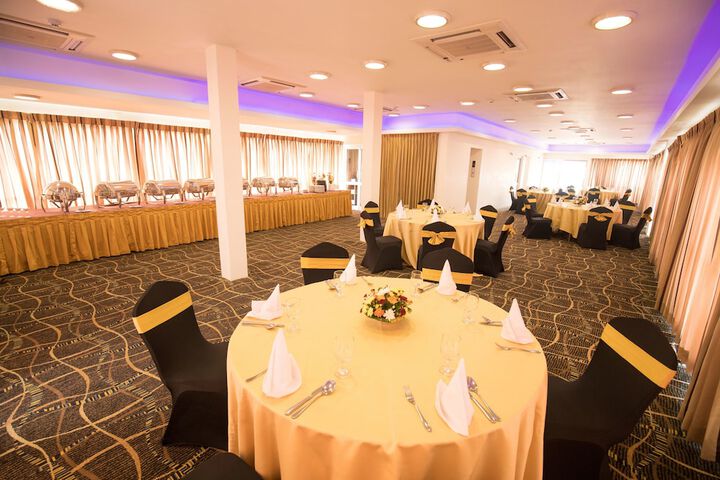 Ballroom/Hall 50 of 62