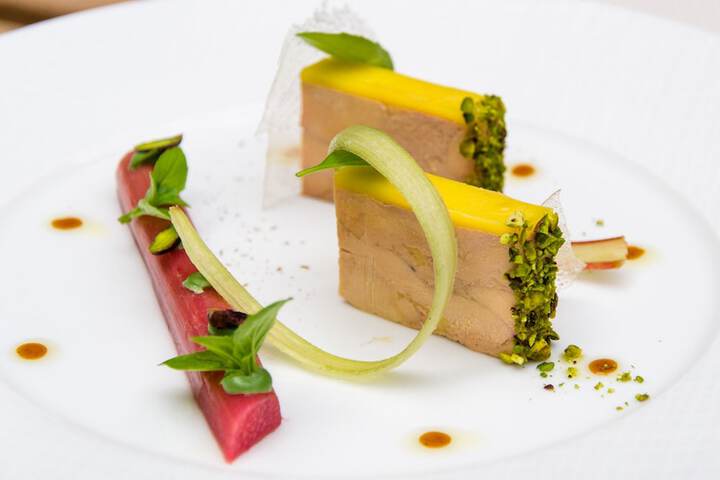 Dining 57 of 98