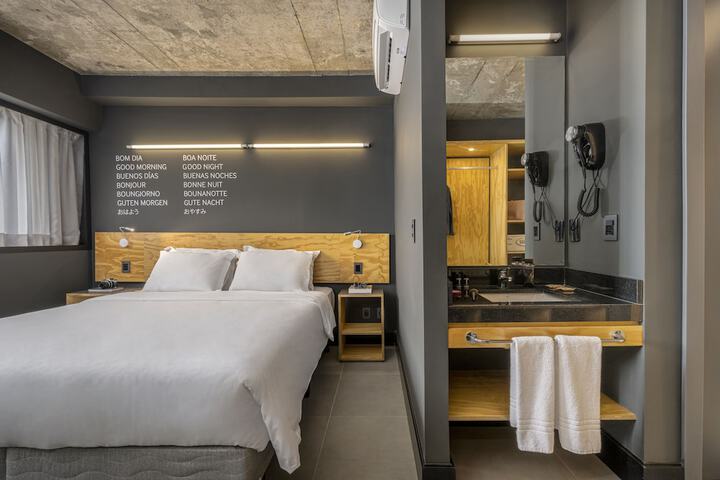Room 8 of 41