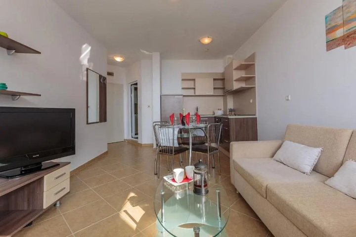 Room 2 of 21