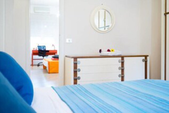 Room 6 of 21