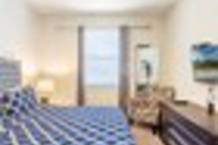Room 17 of 216