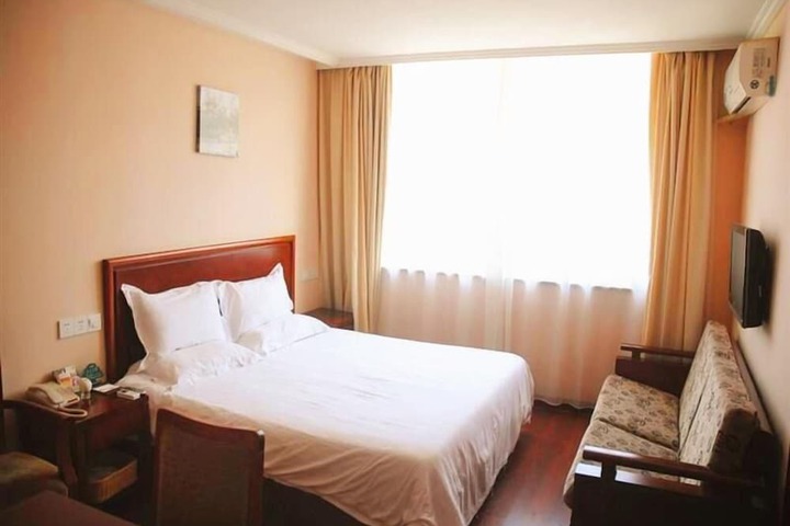 Room 10 of 22