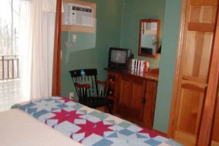 Room 9 of 19