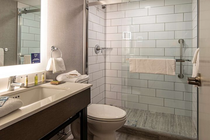 Bathroom shower