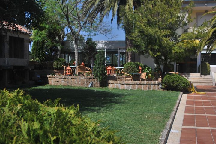 Hotel Exterior 39 of 45