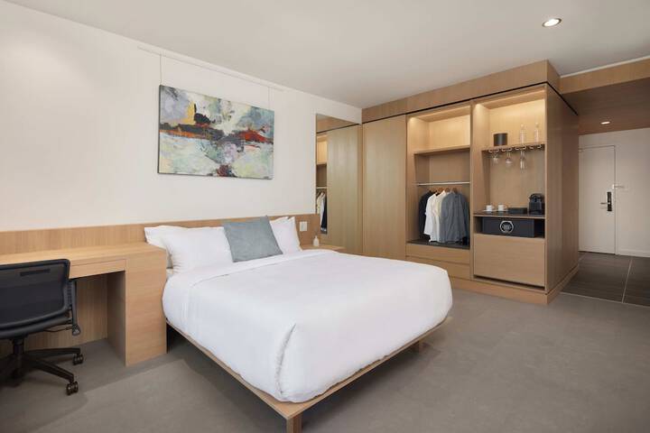 Room 5 of 56