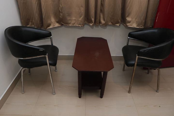Room 6 of 16