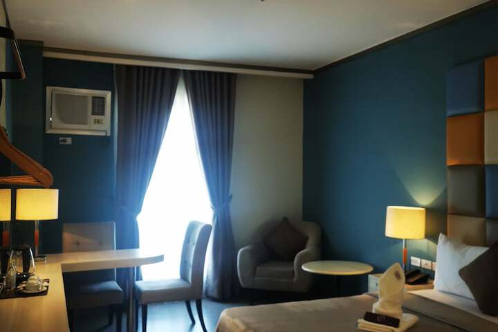 Room 13 of 21