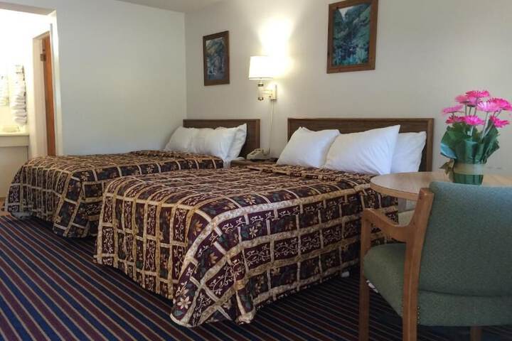 Economy Double Room (4 of 4)