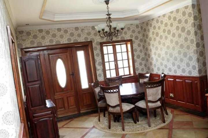 Room 11 of 23