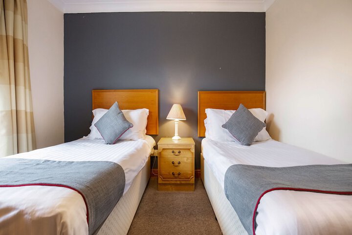 Room 42 of 134