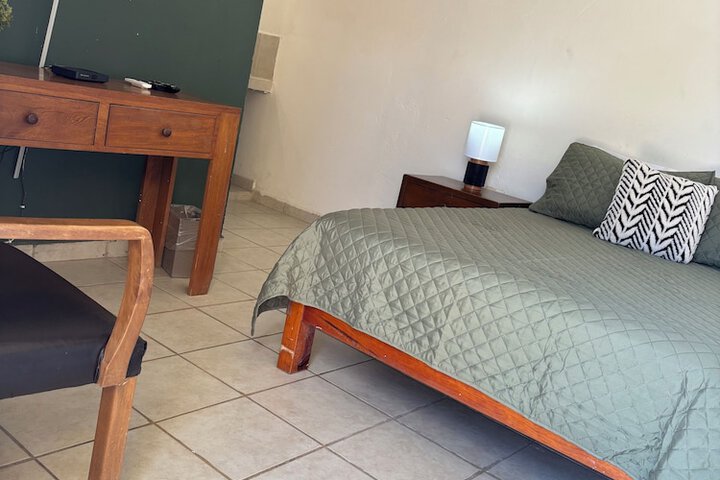 Room 4 of 11