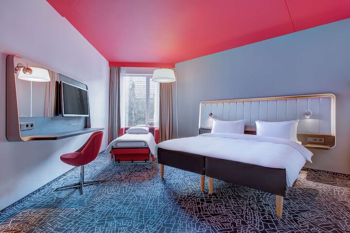 Room 15 of 61