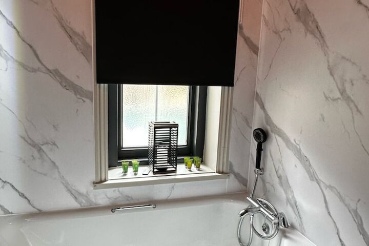 Room 111 of 171