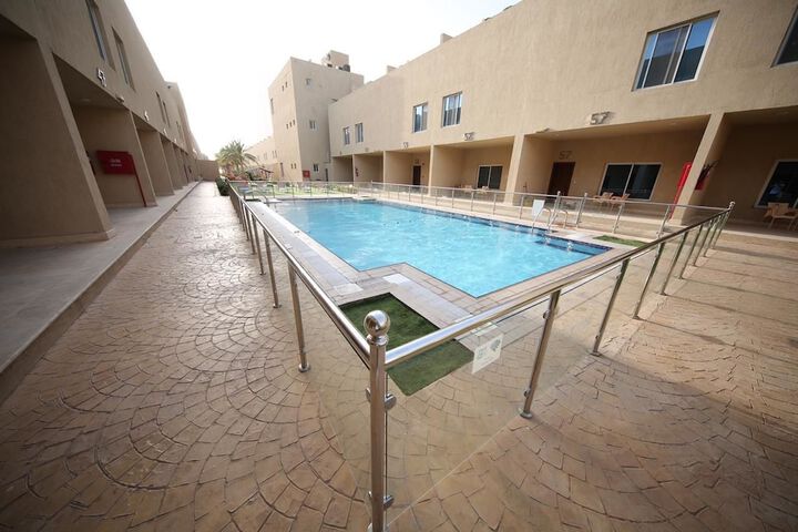 Pool 24 of 34