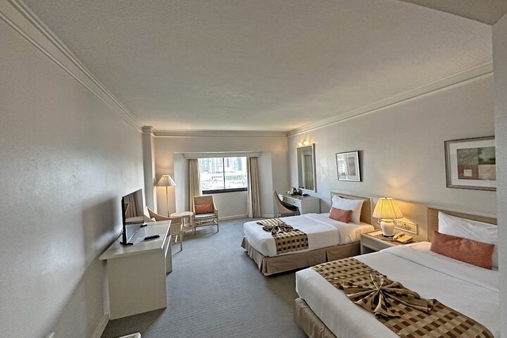 Room 22 of 103