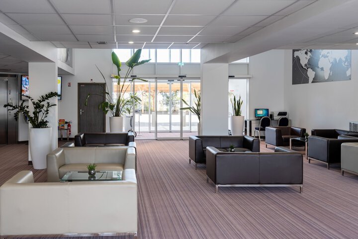 Guest Lobby