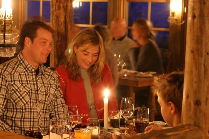 Dining 31 of 62