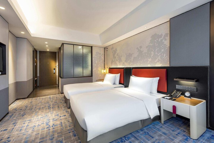 Room 20 of 61