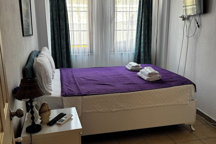 Room 13 of 44