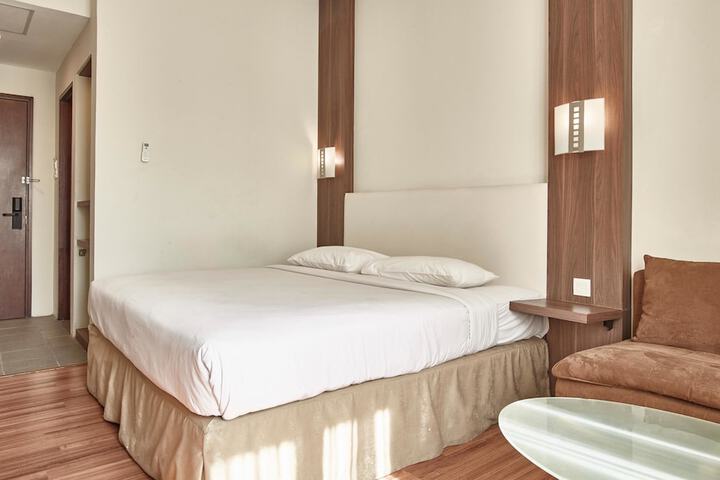 Room 14 of 38