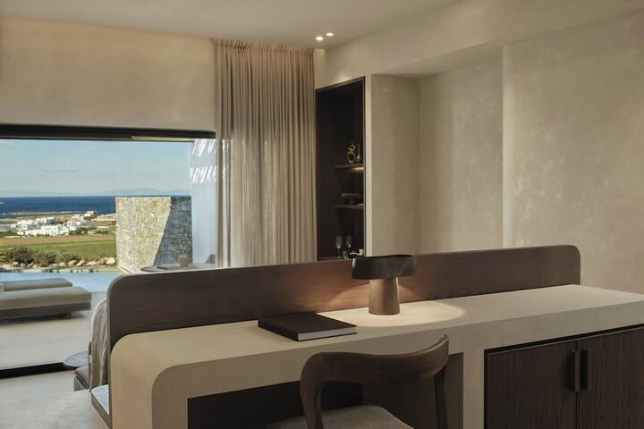 Room 12 of 32