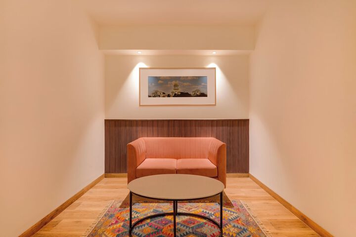 Room 14 of 34