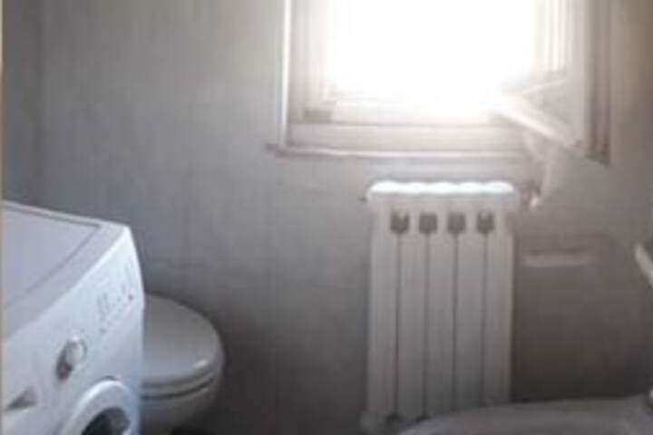 Room 16 of 39