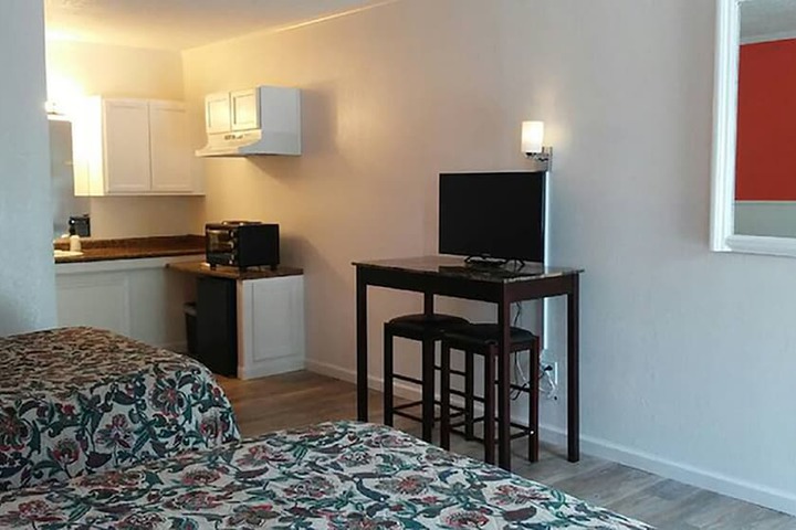 Deluxe Room 2 Double Beds Kitchenette Ground Floor (23 of 24)