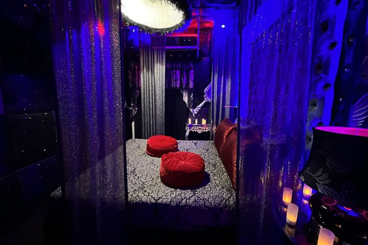 Room 54 of 96