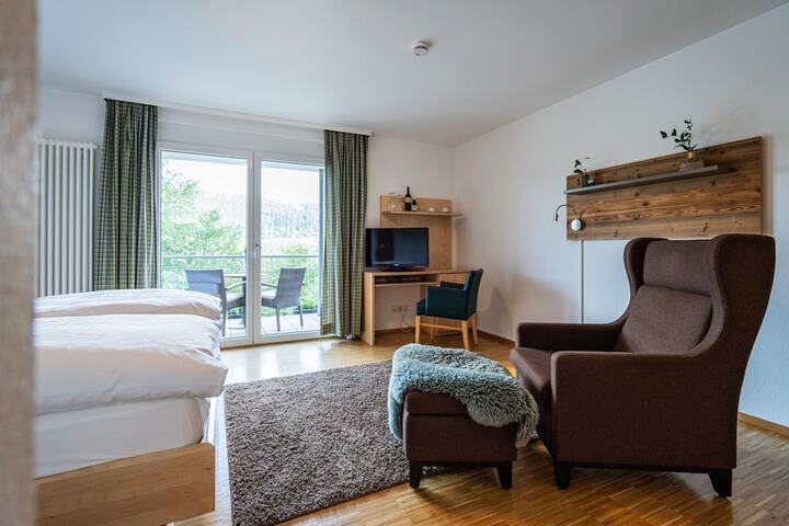Room 9 of 32