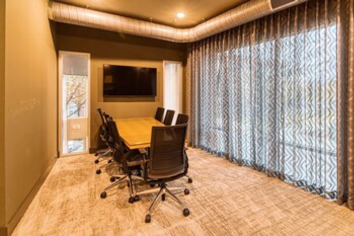Business Center 58 of 283