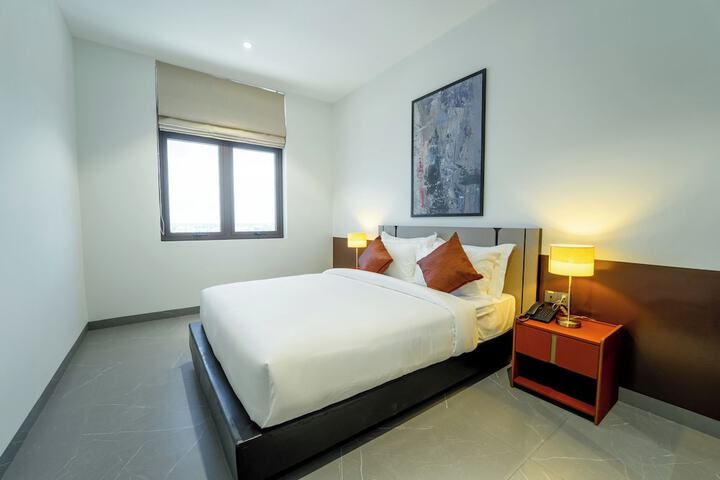 Room 13 of 156