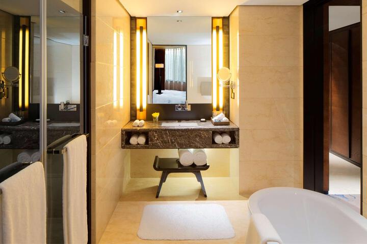 Room 36 of 38