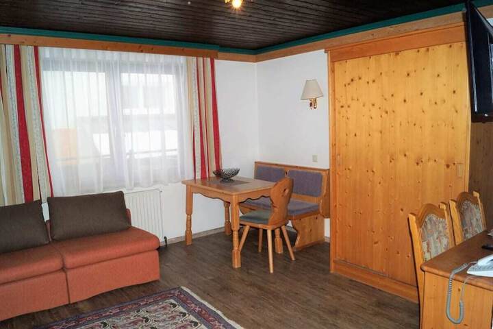 Room 54 of 97