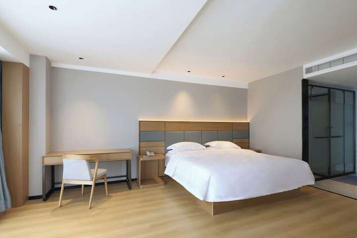 Room 7 of 41