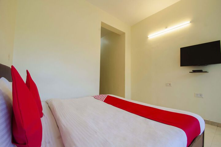 Room 26 of 39
