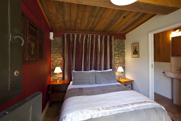Room 10 of 35