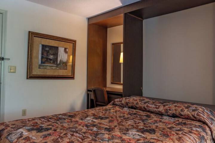 Room 10 of 79