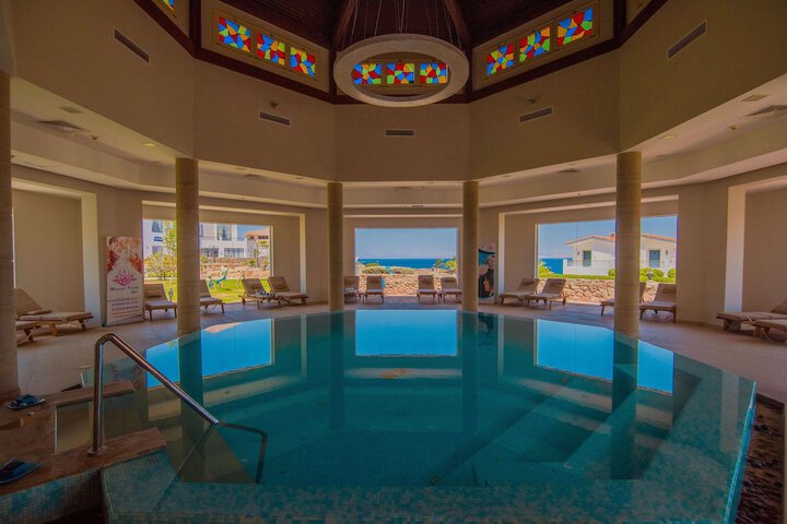 Pool 53 of 125