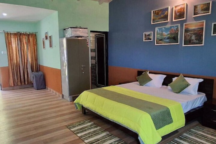 Room 8 of 60
